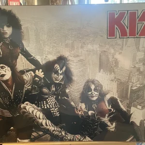 KISS: On Top of The Empire State Building (1976)